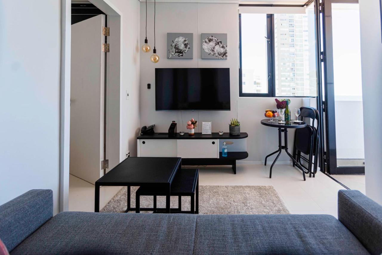 Flamingo Sea Point Sea View Luxury Best Position 1 Bedroom Apartment Queen Size Bed & Inverter For Tv Kapsztad Zewnętrze zdjęcie